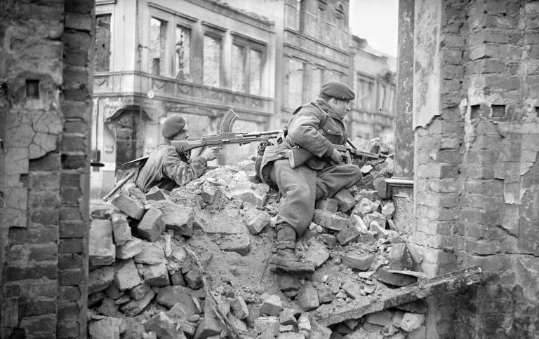 Elite Warriors of World War II • Spotter Up